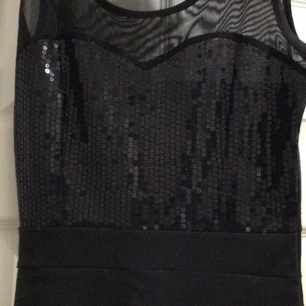Dress - Picture 2 of 5